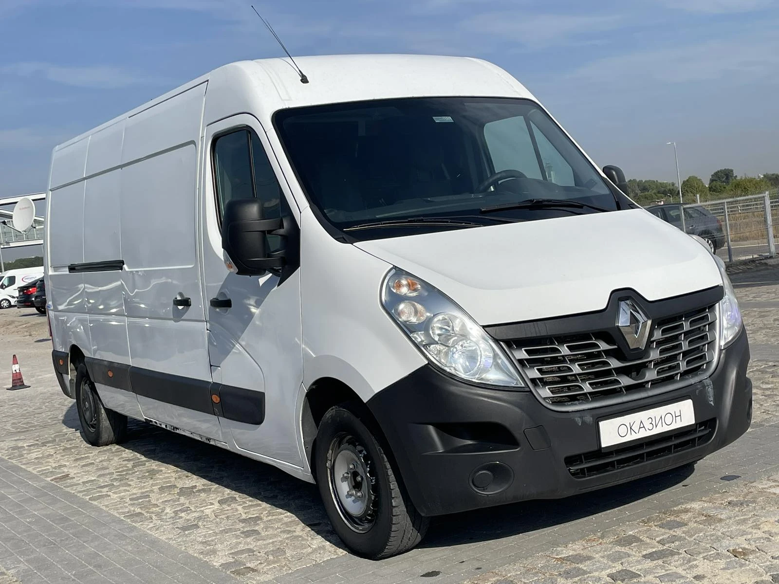 Renault Master 2.3dCi/130к.с. - изображение 3