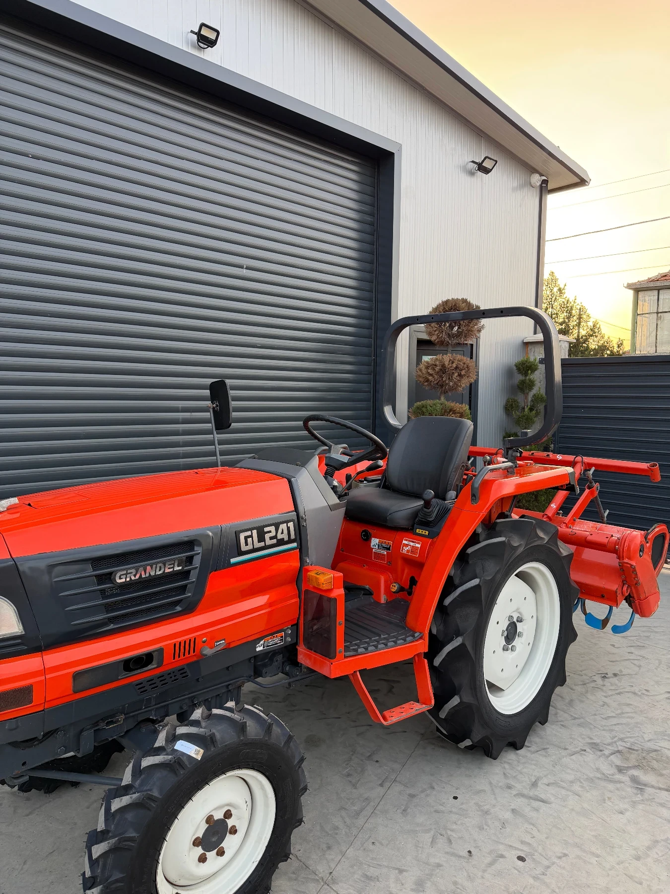 Трактор Kubota GL241  - изображение 3