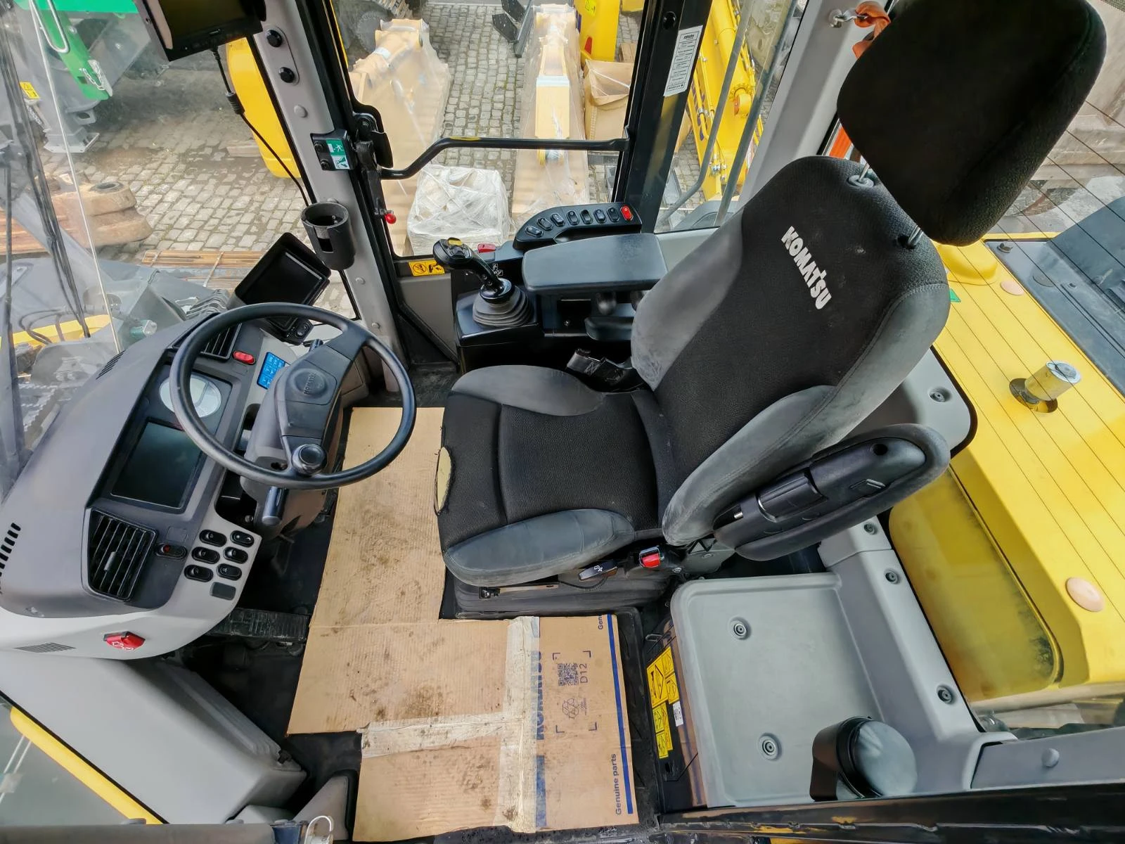Челен товарач Komatsu WA380-8E0 - изображение 6