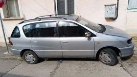 ������ Toyota Picnic