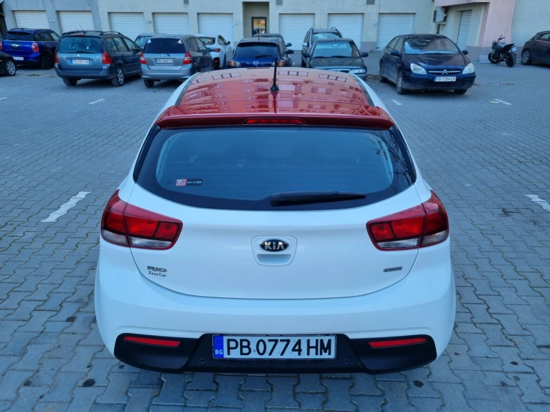 Kia Rio 1.4 16V CRDI, снимка 6 - Автомобили и джипове - 45361696