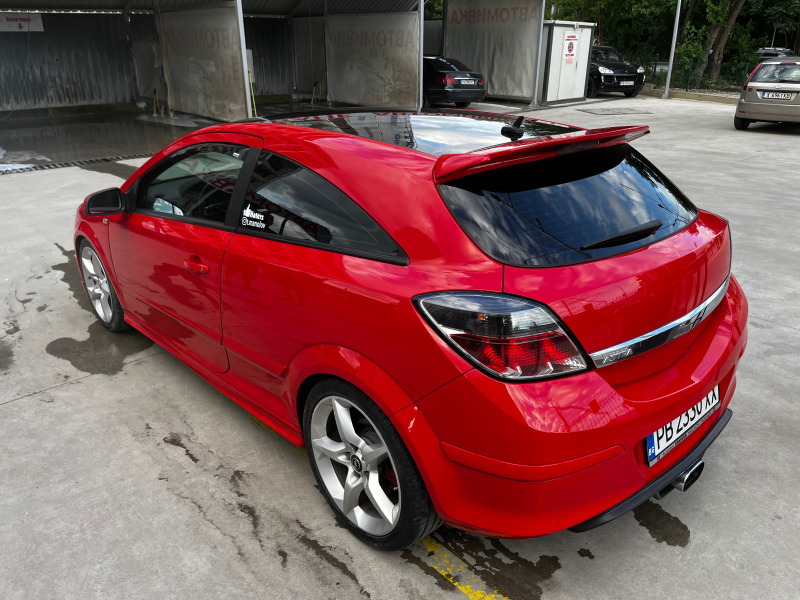 Opel Astra 2.0T, снимка 9 - Автомобили и джипове - 46021574