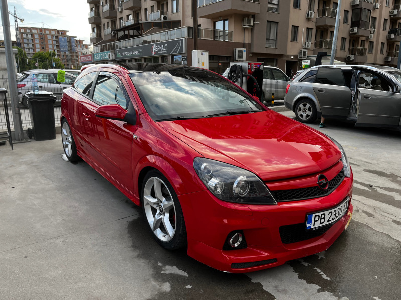 Opel Astra 2.0T, снимка 13 - Автомобили и джипове - 46021574
