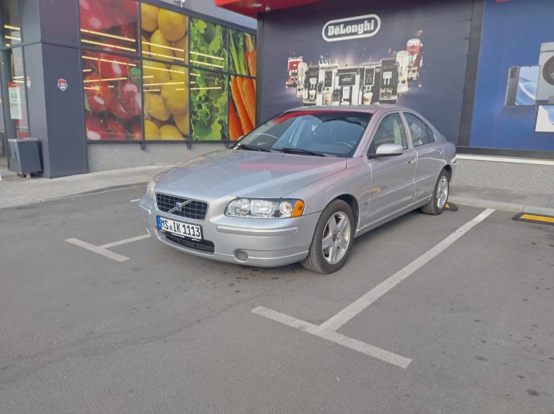 Volvo S60, снимка 2 - Автомобили и джипове - 47211130