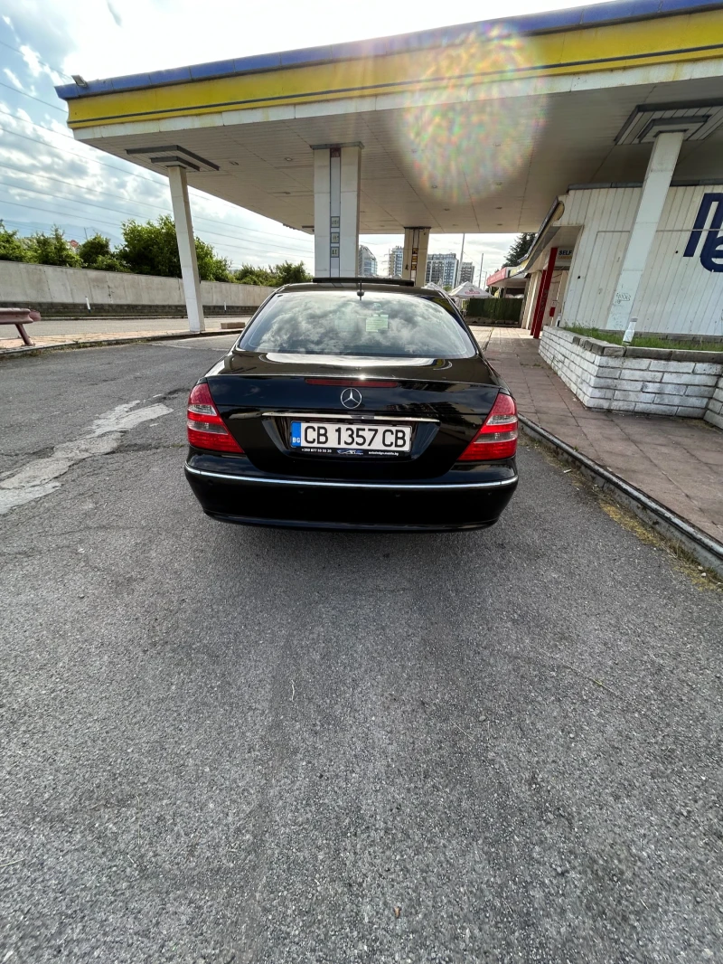 Mercedes-Benz E 320 V6 224, Кей лес, дистроник, памет , снимка 7 - Автомобили и джипове - 47452750