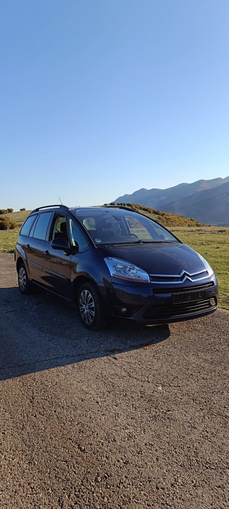 Citroen Grand C4 Picasso 1.8i, снимка 3 - Автомобили и джипове - 47634135