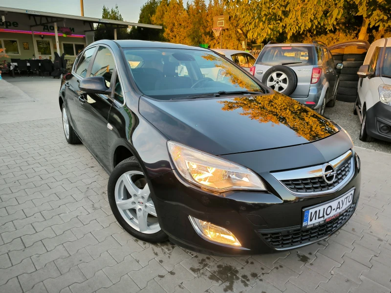 Opel Astra 1, 7 TDCi-110k.c.6ck.HABИ, ЕВРО 5В, FACELiFT, снимка 8 - Автомобили и джипове - 47739881