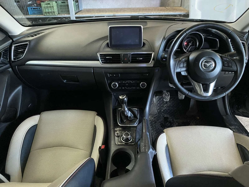 Mazda 3 2.2 Skyactive, снимка 6 - Автомобили и джипове - 47805327