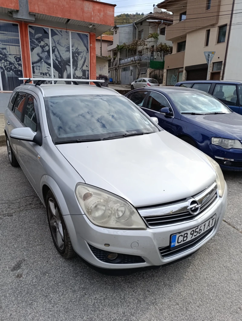 Opel Astra 1.7 CDTi, снимка 14 - Автомобили и джипове - 48319847