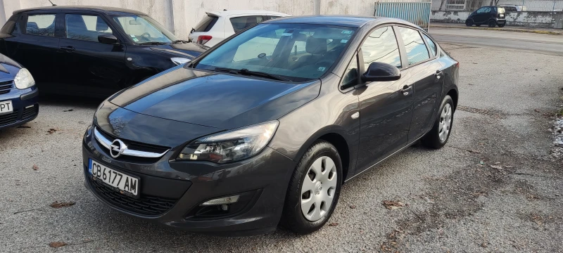 Opel Astra, снимка 1 - Автомобили и джипове - 48097482