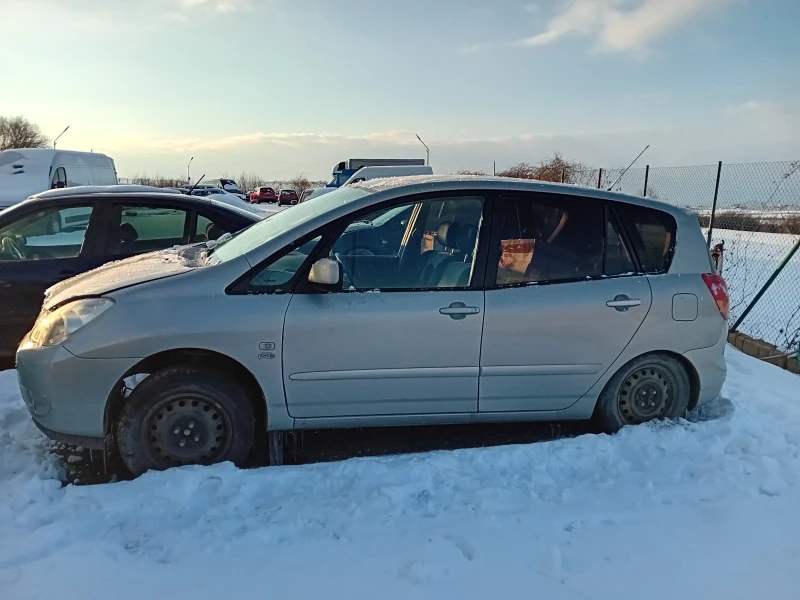 Toyota Corolla verso БРАКУВАНА РАЗГЛОБЕН ДВИГАТЕЛ БЕЗ ЛИПСИ, снимка 3 - Автомобили и джипове - 49198307