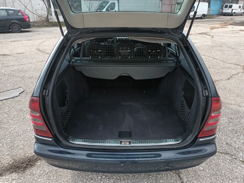 Mercedes-Benz C 270 Avantgarde 2.7CDI, снимка 10 - Автомобили и джипове - 49318413