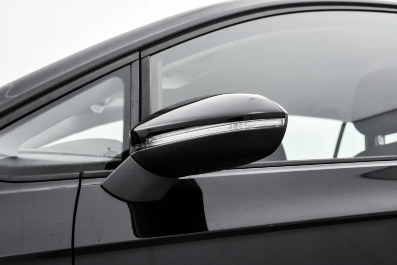 VW Sportsvan Дистроник, снимка 7 - Автомобили и джипове - 49565904