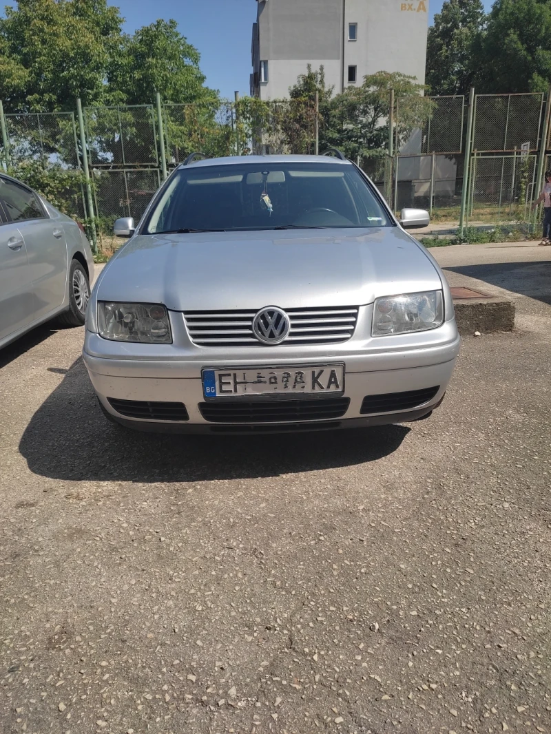 VW Bora, снимка 1 - Автомобили и джипове - 49576360