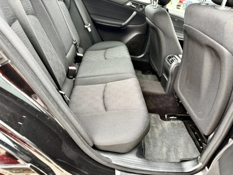 Mercedes-Benz C 180 KOMPRESSOR AVTOMAT, снимка 13 - Автомобили и джипове - 52575369