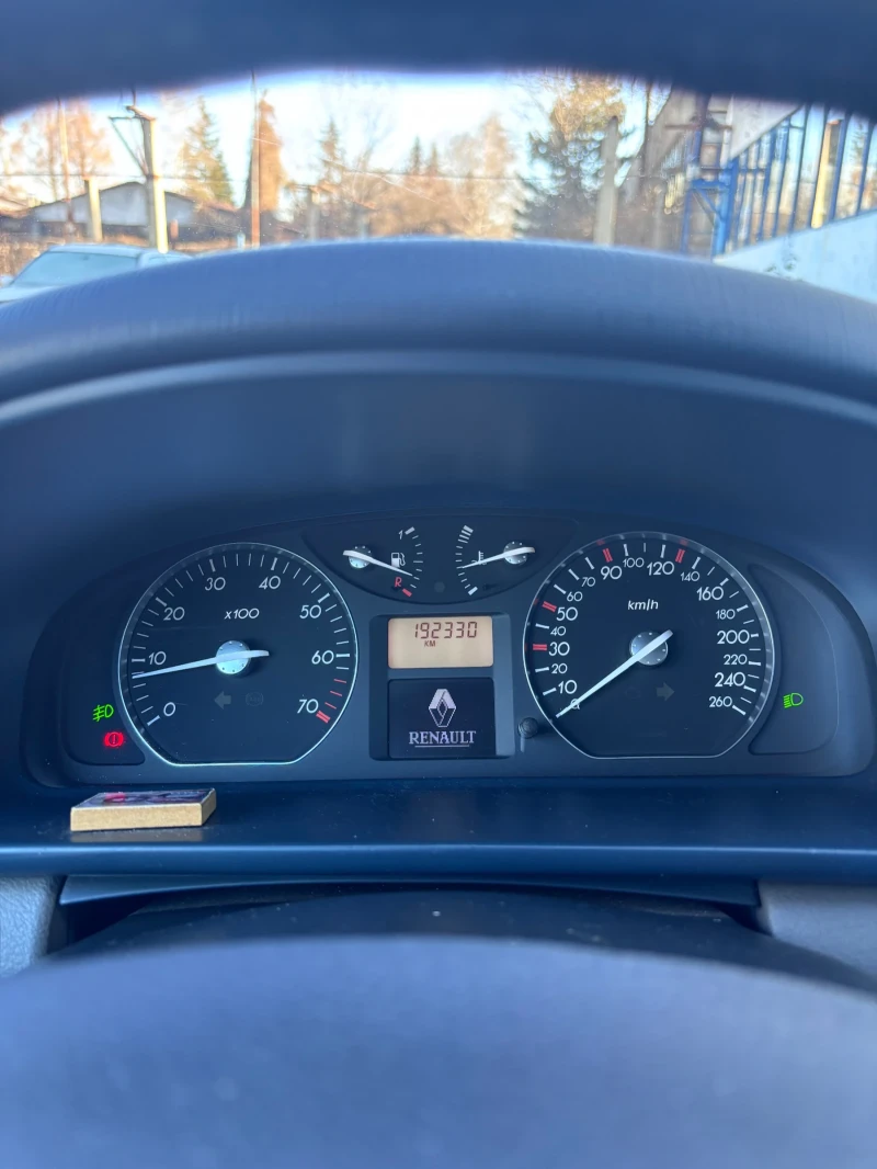 Renault Laguna 1.8, снимка 7 - Автомобили и джипове - 52942356