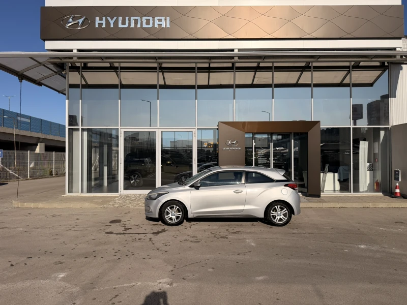 Hyundai I20, снимка 2 - Автомобили и джипове - 53176096