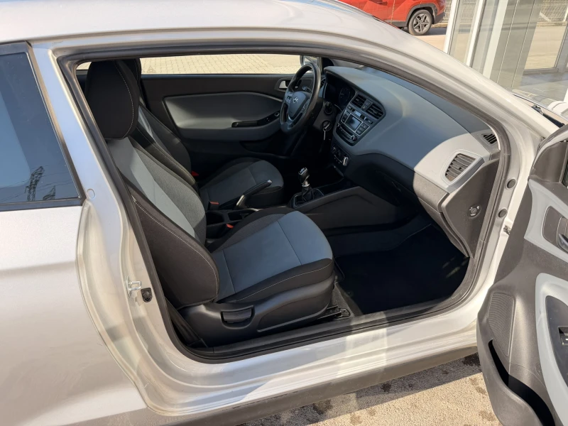 Hyundai I20, снимка 10 - Автомобили и джипове - 53176096