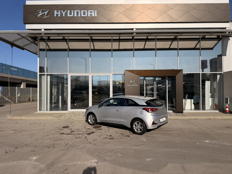 Hyundai I20, снимка 3 - Автомобили и джипове - 53176096