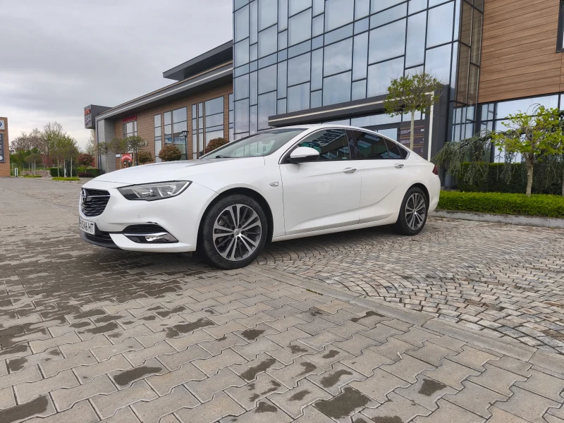 Opel Insignia Grand sport, снимка 10 - Автомобили и джипове - 53578238