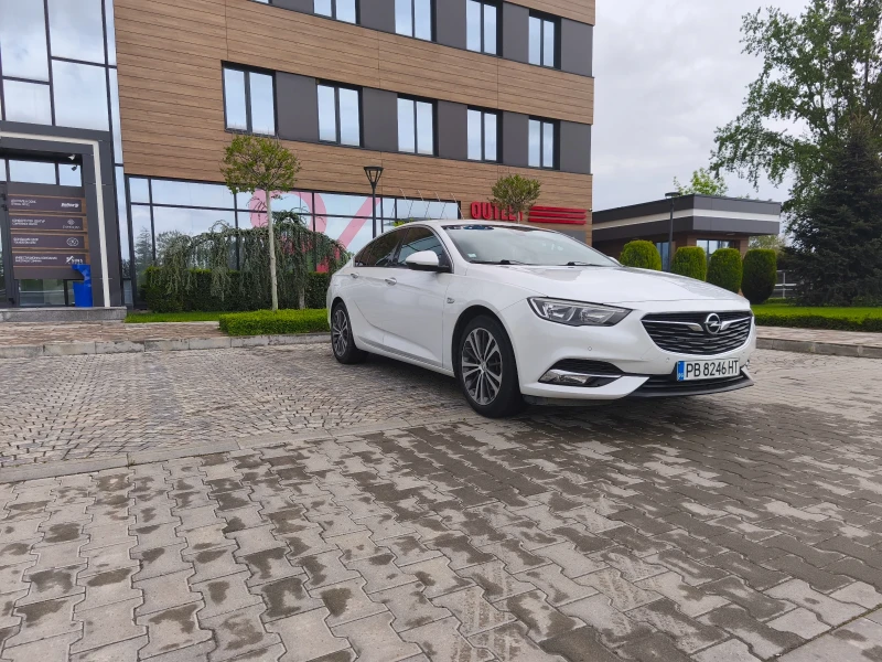 Opel Insignia Grand sport, снимка 6 - Автомобили и джипове - 53578238
