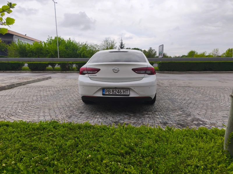 Opel Insignia Grand sport, снимка 4 - Автомобили и джипове - 53578238