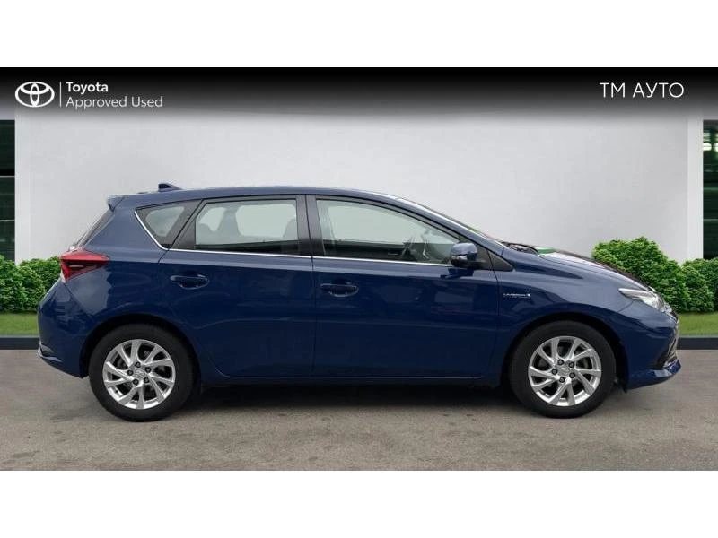 Toyota Auris 1.8HSD CVT Luna, снимка 17 - Автомобили и джипове - 48249780