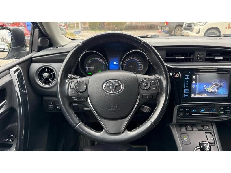 Toyota Auris 1.8HSD CVT Luna - изображение 9