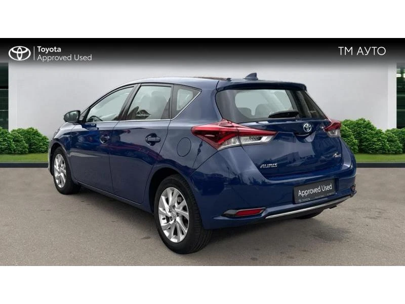 Toyota Auris 1.8HSD CVT Luna - изображение 2