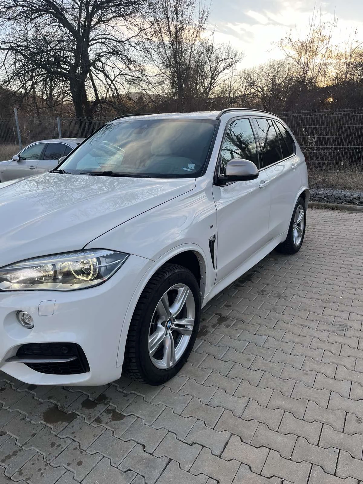 BMW X5 М50D - изображение 5