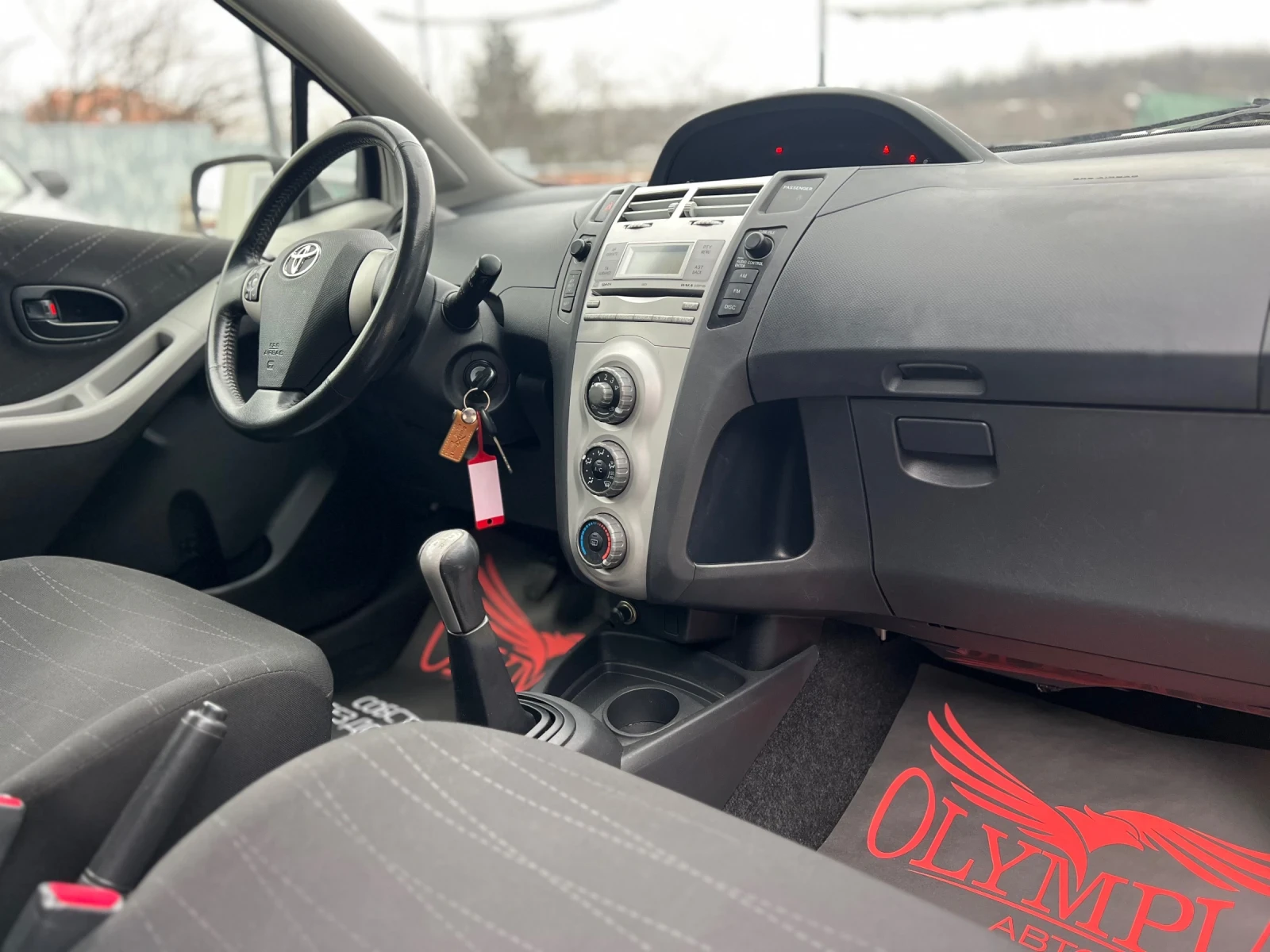 Toyota Yaris 1.0i 69ps. СОБСТВЕН ЛИЗИНГ / БАРТЕР - изображение 6