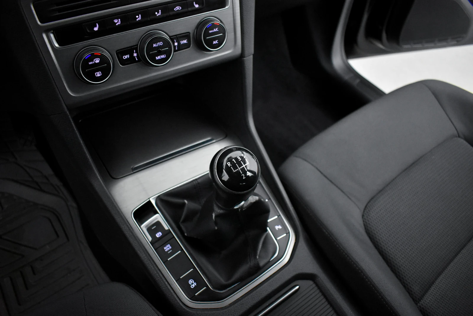 VW Sportsvan  | Mobile.bg   17