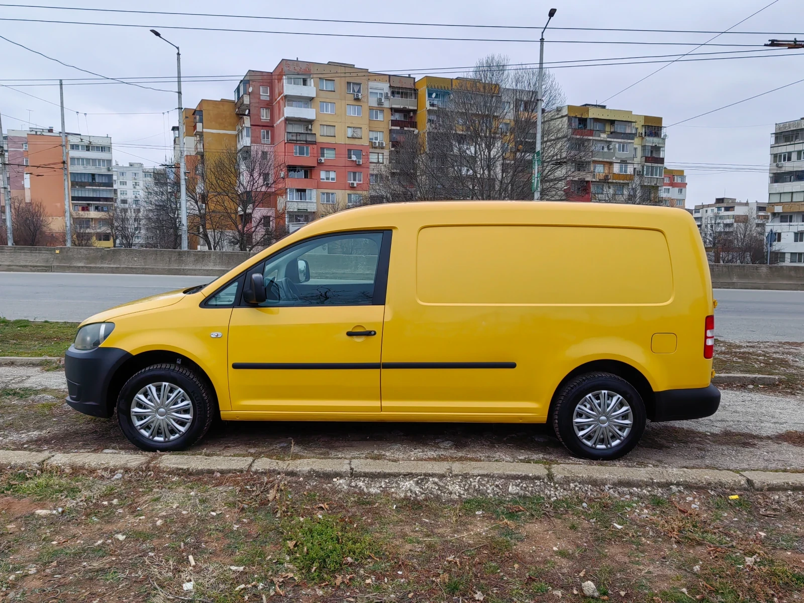 VW Caddy 1.6tdi  maxi - изображение 5