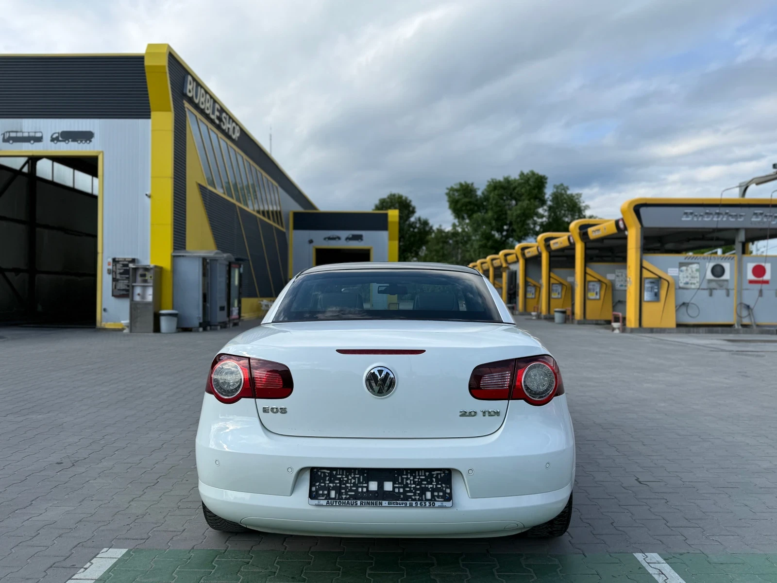 VW Eos 2.0TDI Панорама / Червена Кожа / Ел.Таван - изображение 5