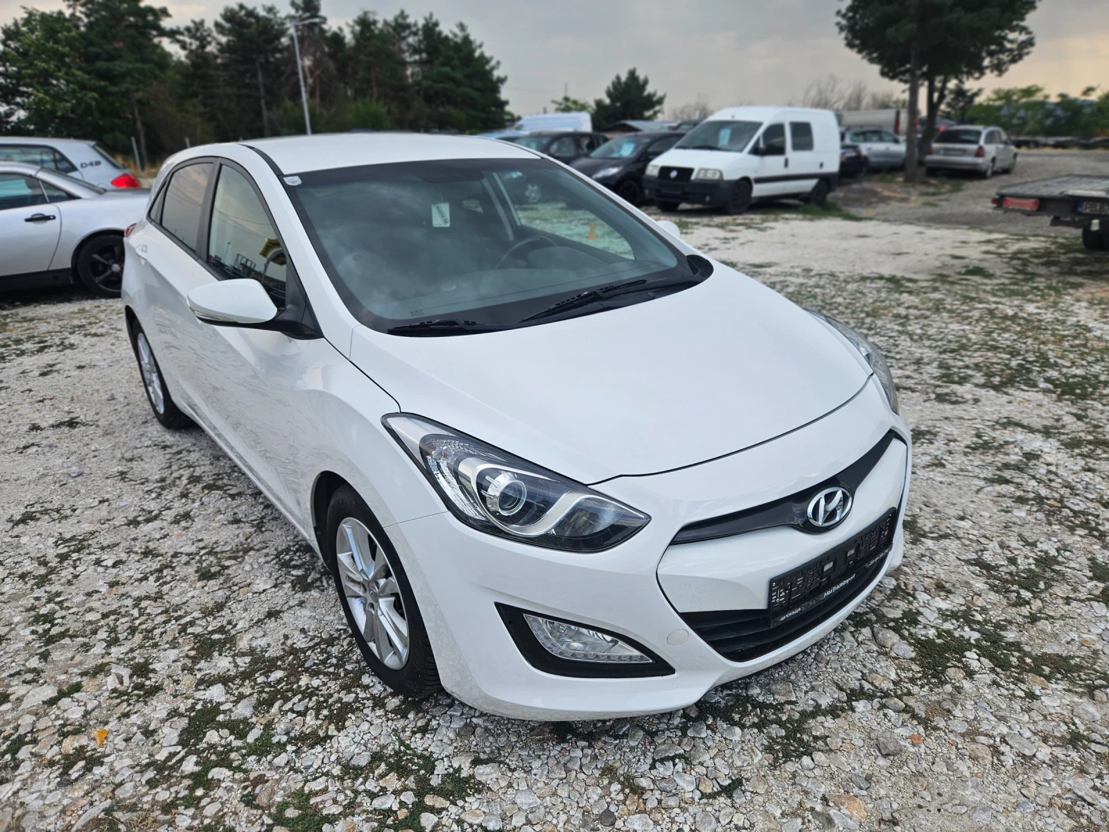 Hyundai I30 1.4/FULL-ЕКСТРИ - изображение 8