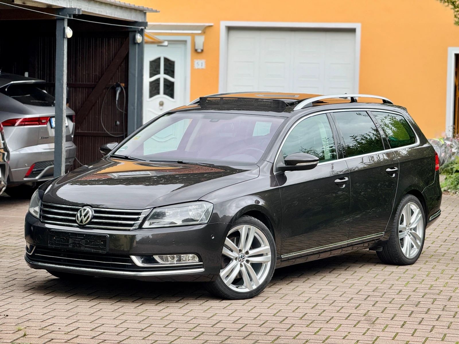 VW Passat 4Motion* 170ps* ACC* Pano* Dynaudio* FULL | Mobile.bg   1