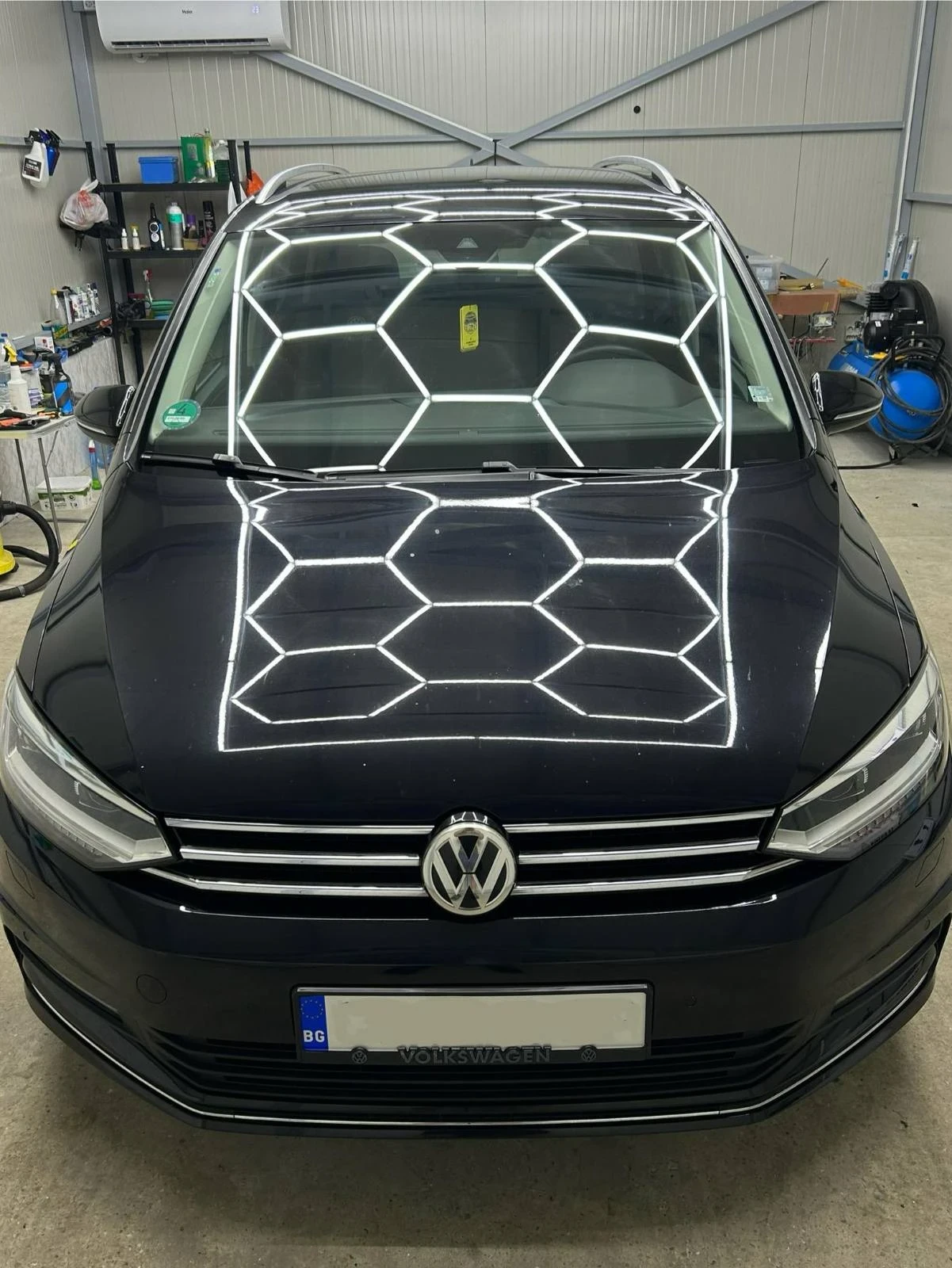 VW Touran 2.0TDI - изображение 8