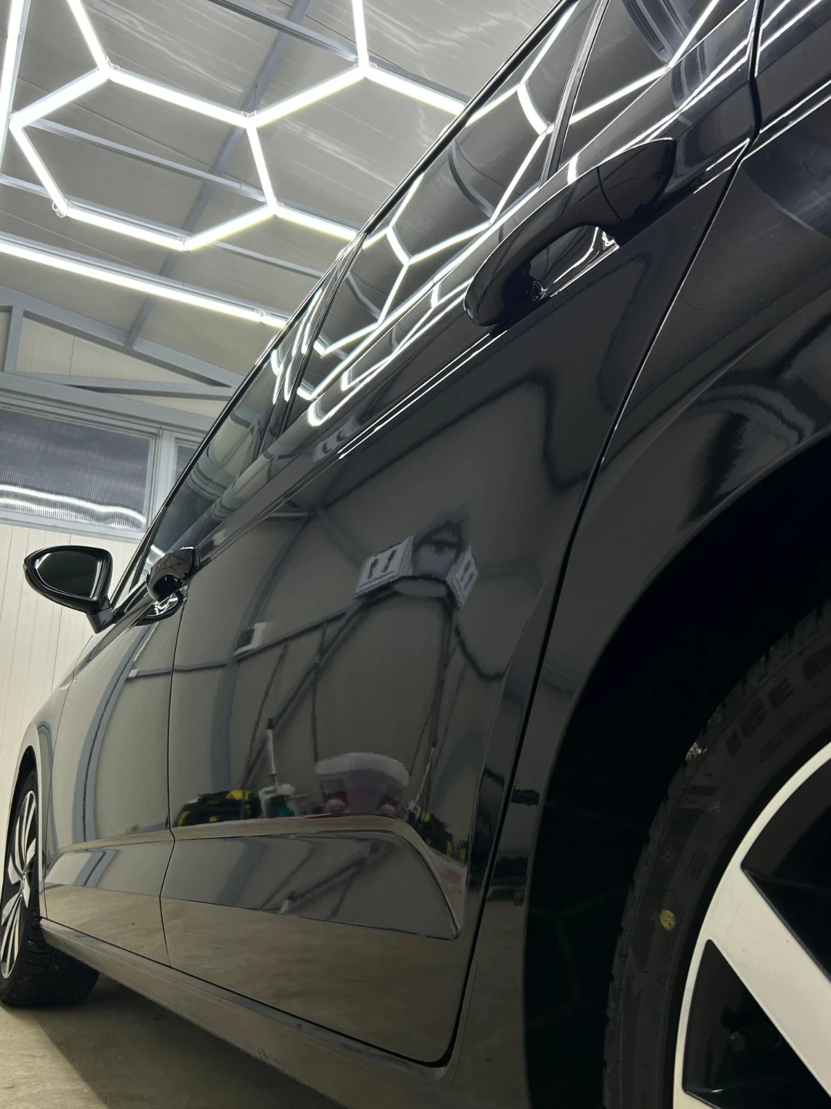 VW Touran 2.0TDI - изображение 7