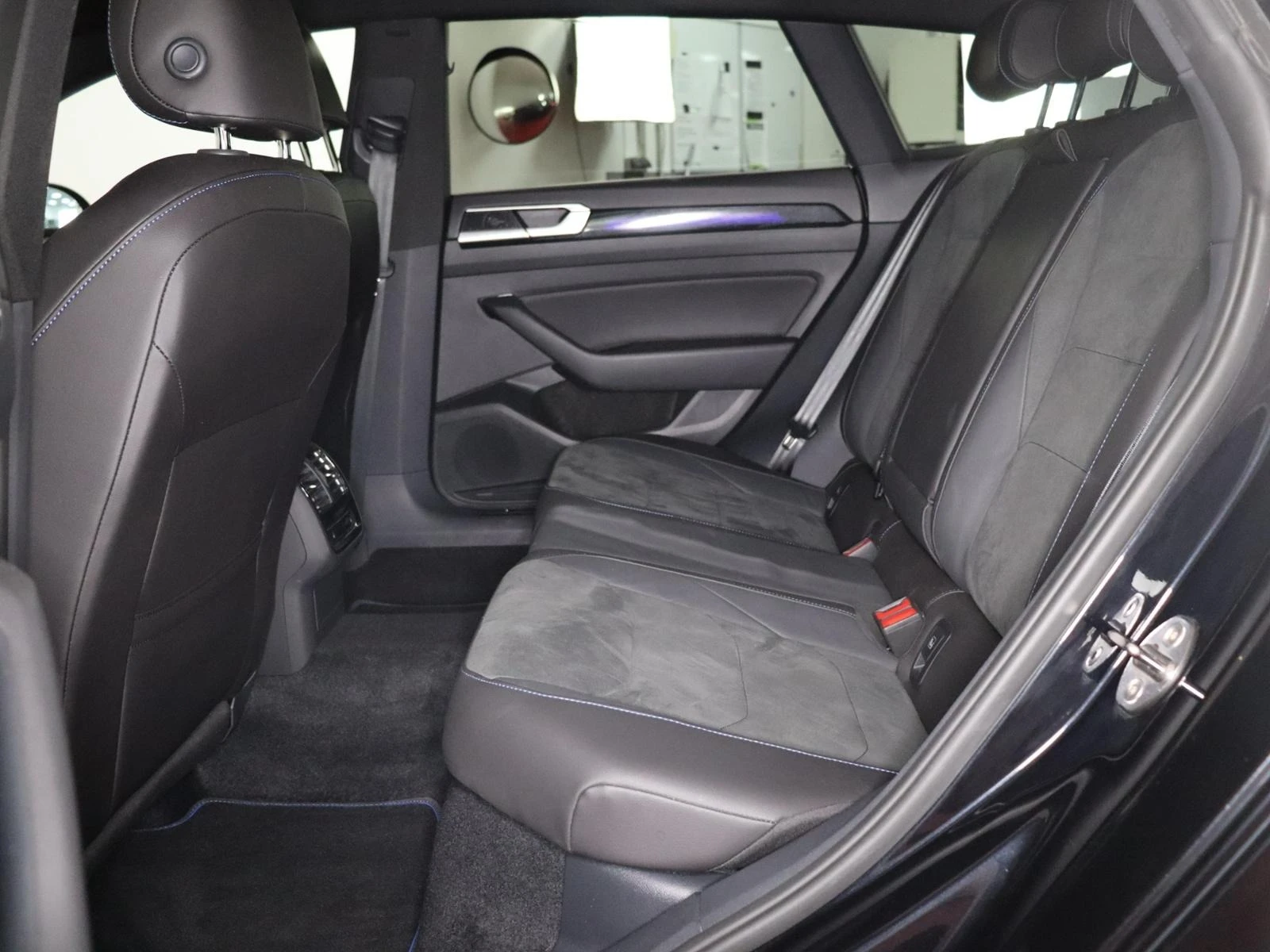 VW Arteon R SHOOTING BRAKE 4-MOTION LED CAMERA IQ.DRIVE | Mobile.bg � ����������� 12