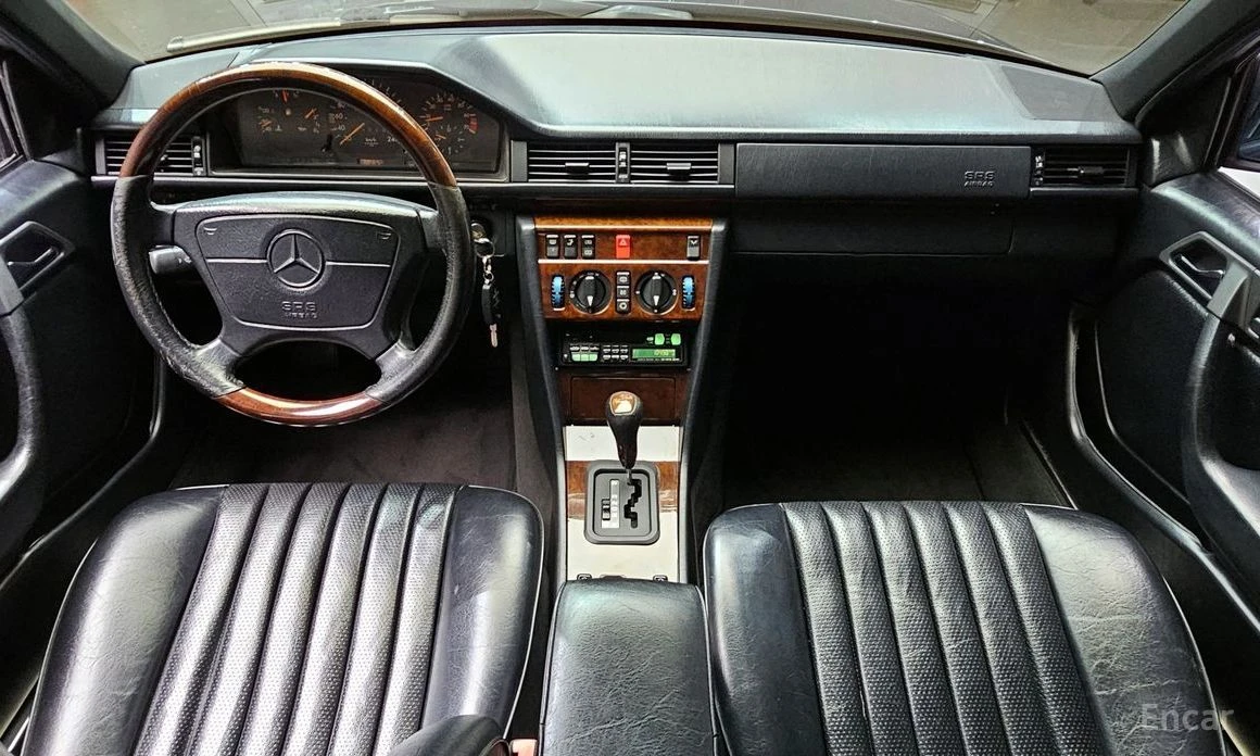 Mercedes-Benz 124  - изображение 7