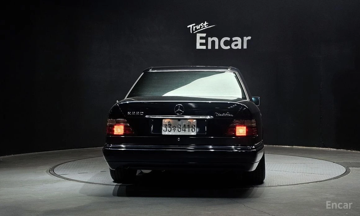 Mercedes-Benz 124  - изображение 4