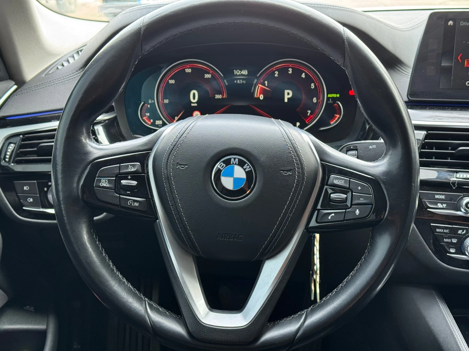 BMW 530 i-Luxury Line-100k KM, снимка 8 - Автомобили и джипове - 53753841