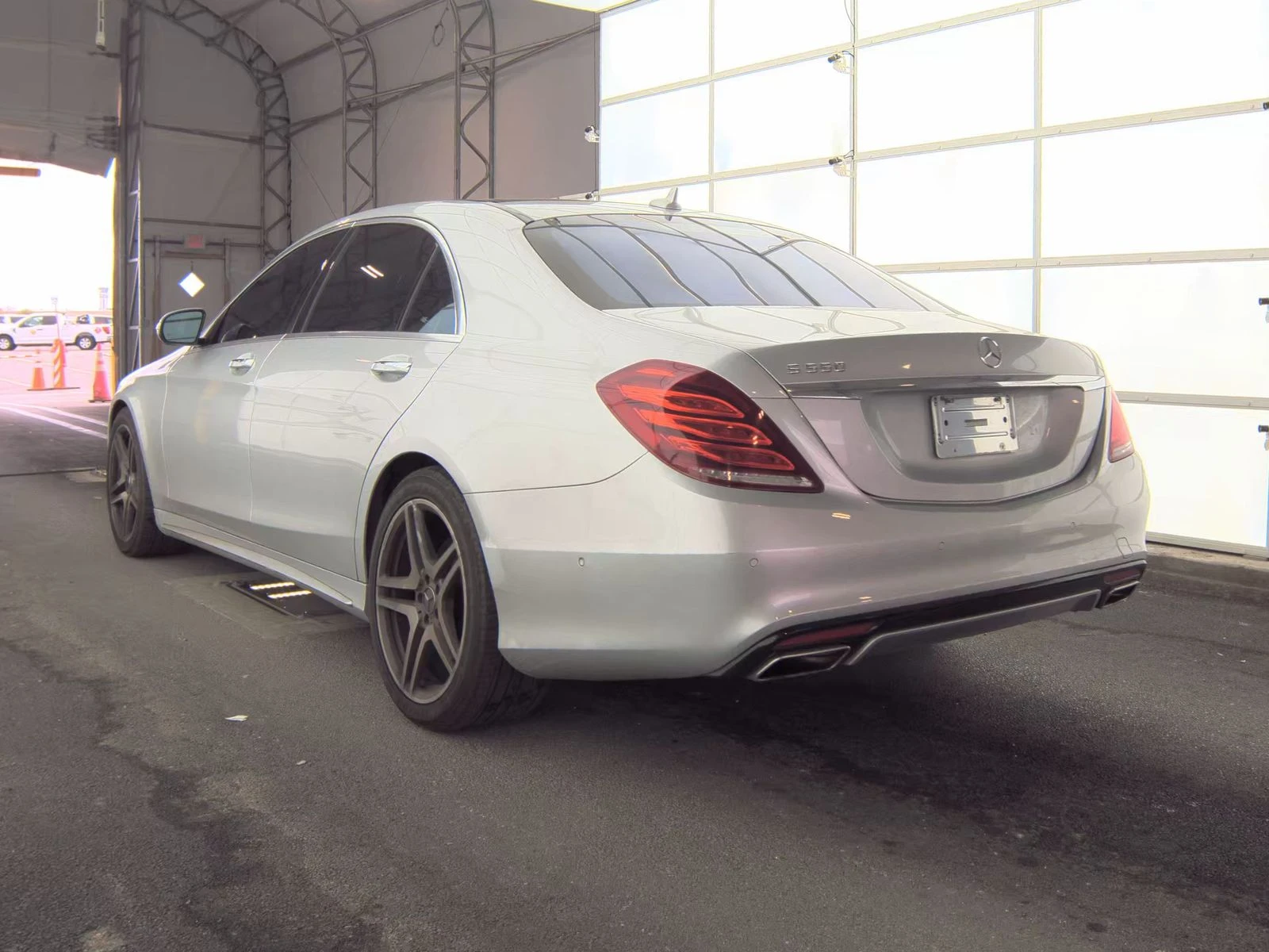 Mercedes-Benz S 500 AMG* PACK* 3D* BURMESTER* ДИСТОРНИК* МАСАЖ* ОБДУХВ, снимка 4 - Автомобили и джипове - 53796945