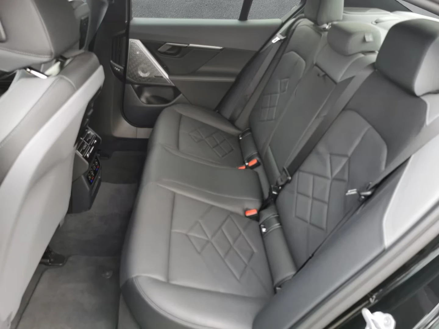 BMW i5 xDRIVE/40/394HP/M-SPORT/360/19/214z, снимка 13 - Автомобили и джипове - 53997517