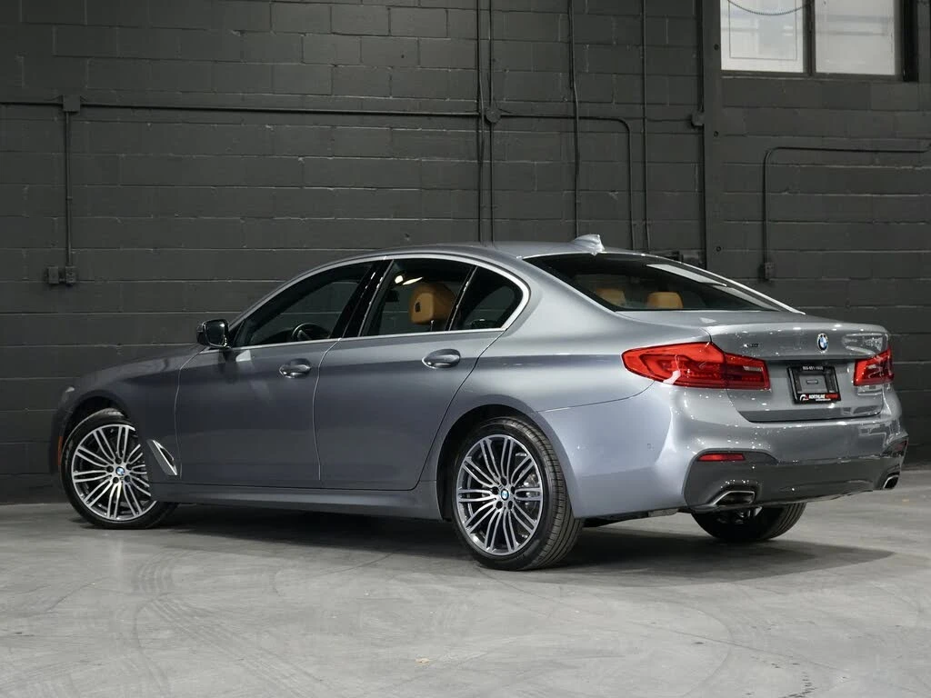 BMW 530 АвтоКредит* (ЦЕНА ДО БГ)530i xDrive Sedan AWD, снимка 6 - Автомобили и джипове - 54073193