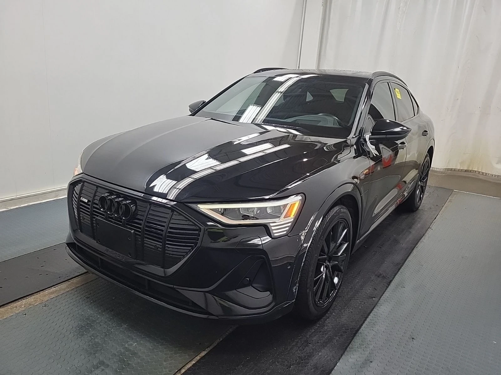 Audi E-Tron Technik* S-line* Подгрев* Обдух* Пано* Камера | Auto.bg — изображение 1