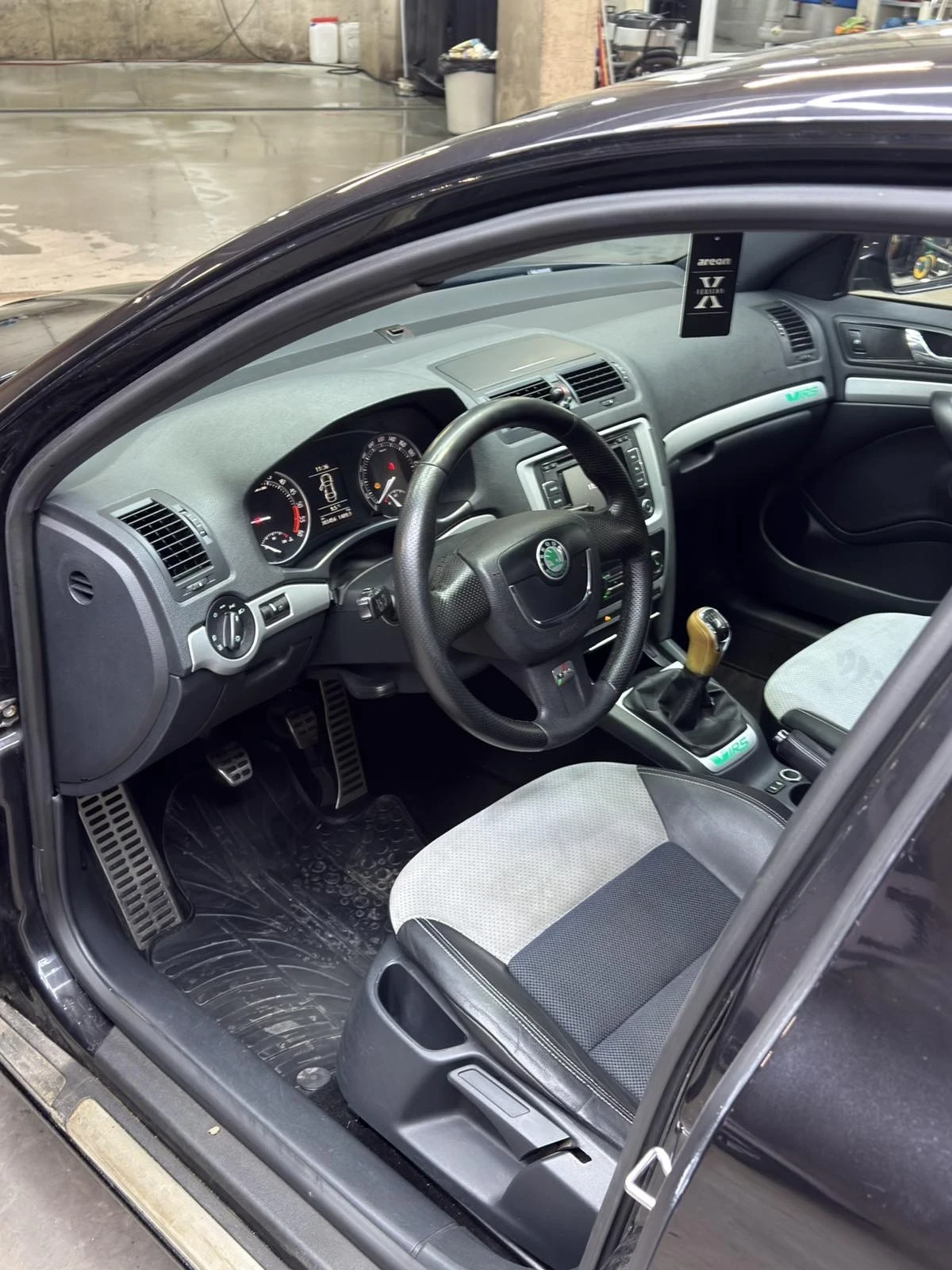 Skoda Octavia VRS 2.0 TDI 177, снимка 4 - Автомобили и джипове - 54079970