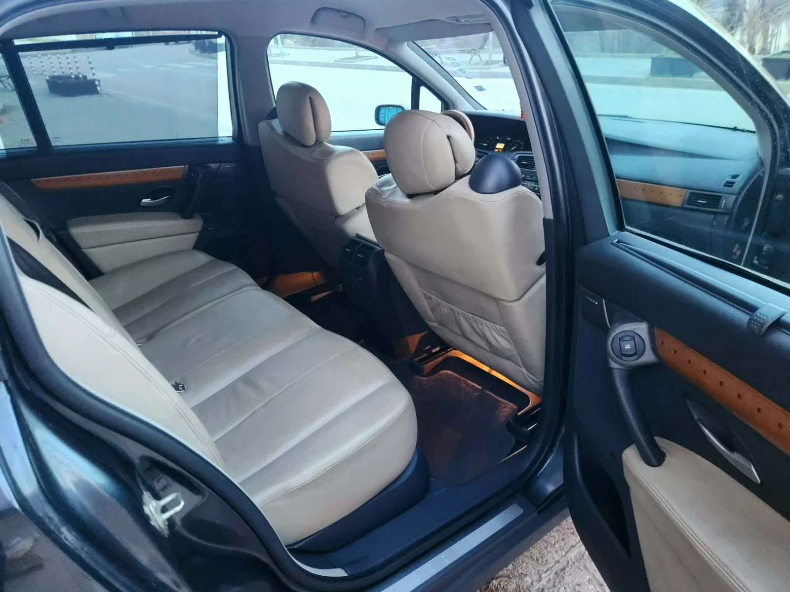 Renault Vel satis, снимка 9 - Автомобили и джипове - 54270053