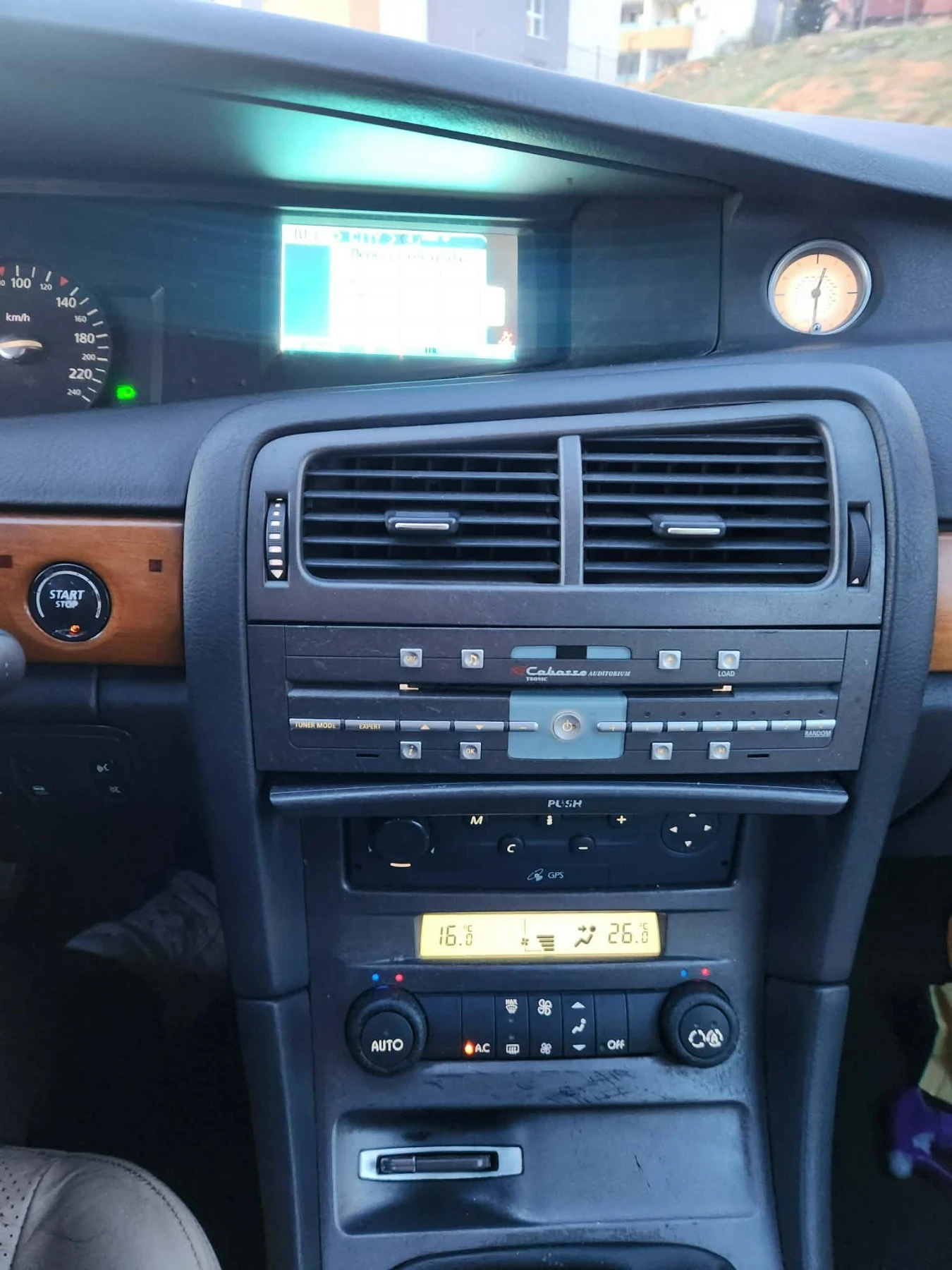 Renault Vel satis, снимка 16 - Автомобили и джипове - 54270053