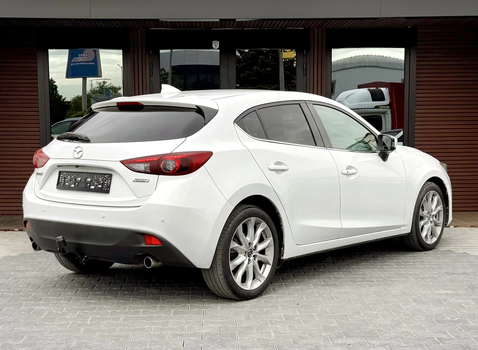 Mazda 3 2.2 SKYACTIV-D* Head up* Bose* Keyless | Mobile.bg � ����������� 6